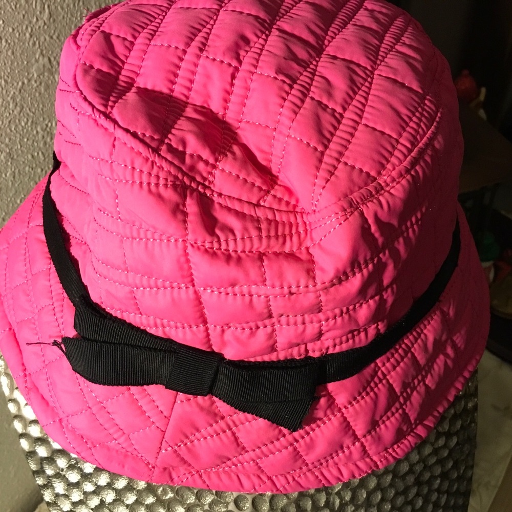 NWOT, VIVID SNAPDRAGON KATE SPADE BOW BUCKET HAT